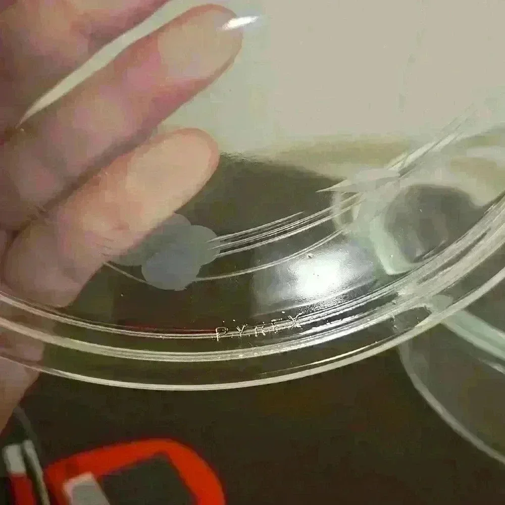 Vintage PYREX - Clear glass  with flowers etched on lid 023-623-B Base - Picture 4 of 7